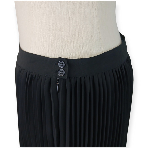 Modcloth SZ 14 Black Micro Pleated Mini Skirt - Picture 7 of 7